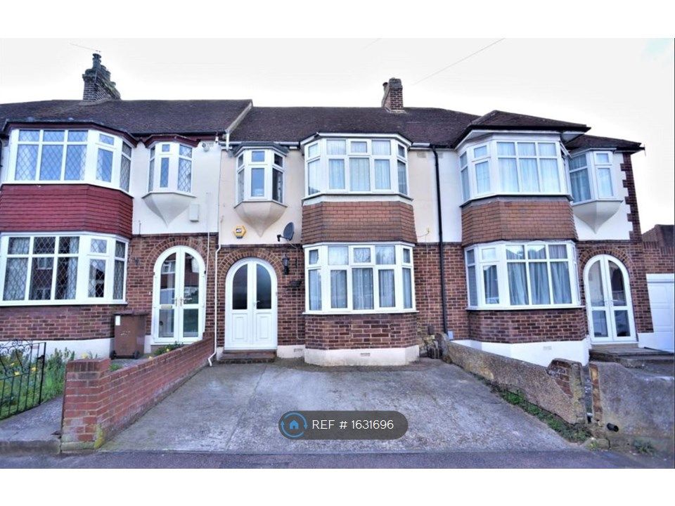 3 bed terraced house to rent in Wilson Avenue, Rochester ME1 Zoopla