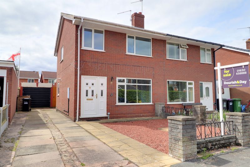 3 bed semidetached house for sale in Elm Drive, Market Drayton