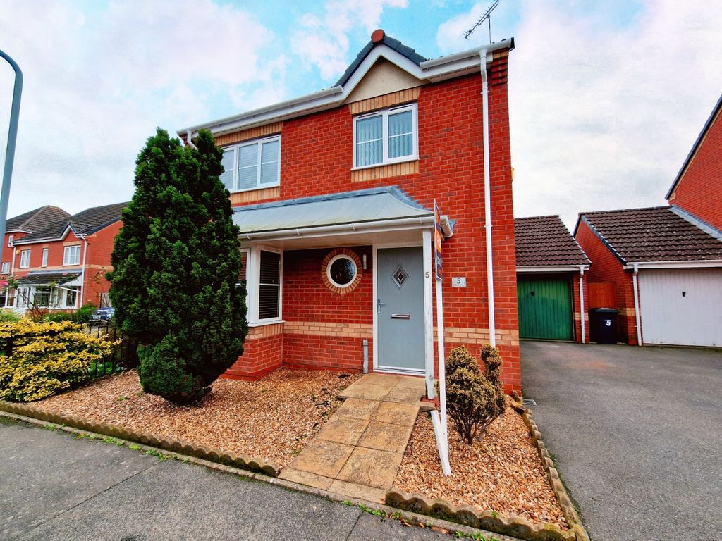 3 bed detached house for sale in Clover Way, Bedworth, Warwickshire