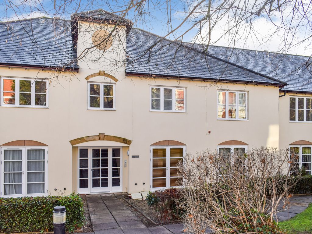 2 bed flat for sale in Lucas Court, Leamington Spa CV32 Zoopla