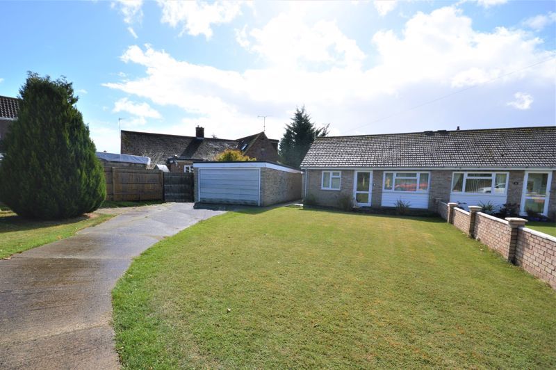 2 bed semidetached bungalow for sale in Old Mill Close, Haddenham