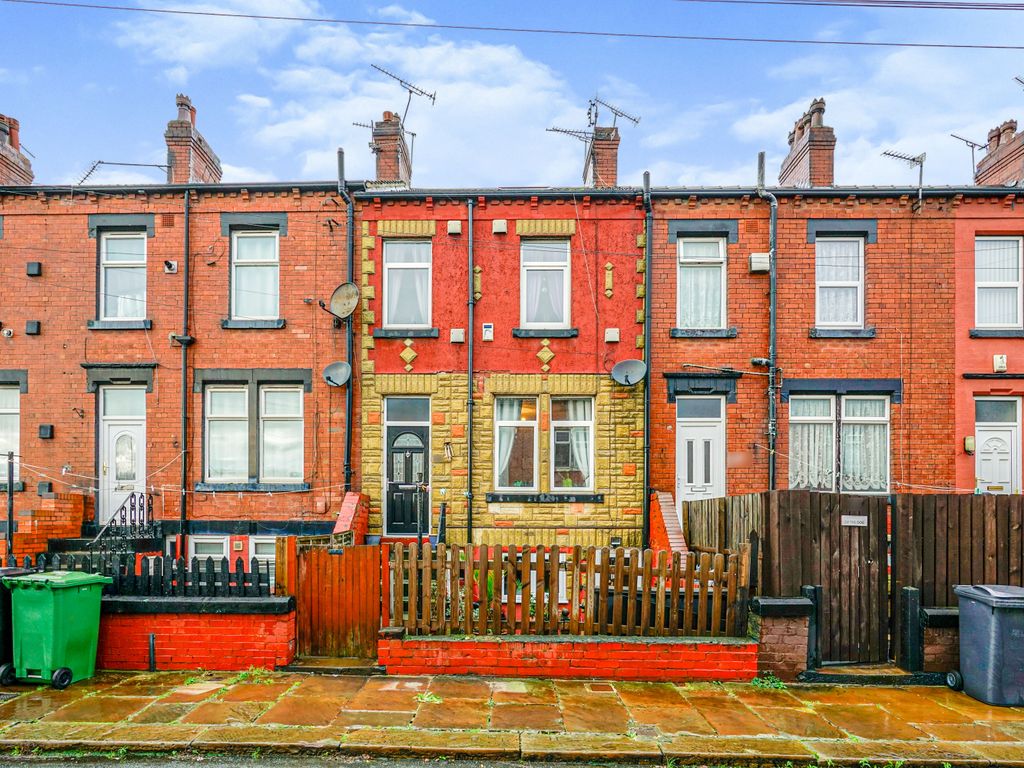 2 bed terraced house for sale in Longroyd Grove, Leeds LS11 Zoopla