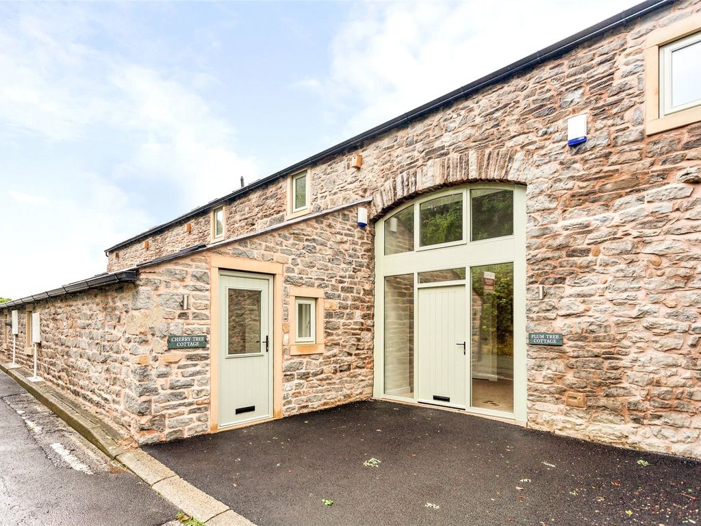 3 bed terraced house for sale in Skipton Road, Gisburn, Clitheroe