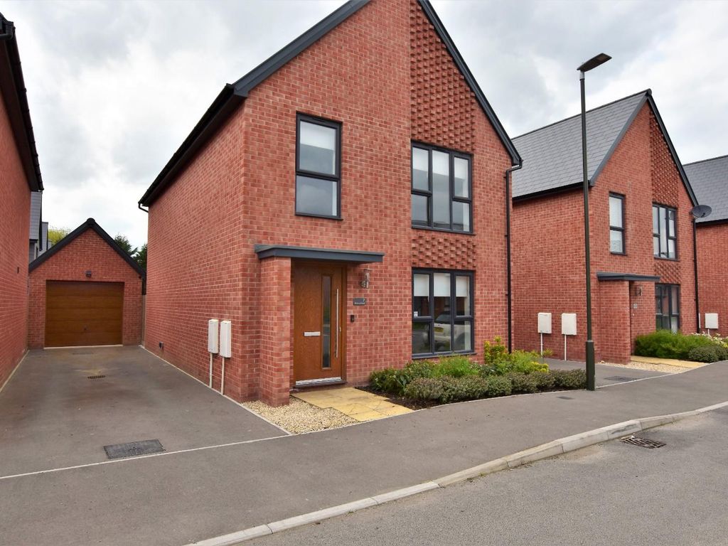 4 bed detached house to rent in Cromwell Road, Innsworth, Gloucester