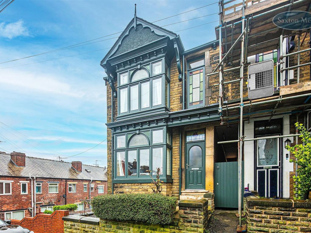 4 bed end terrace house for sale in Withens Avenue, Hillsborough