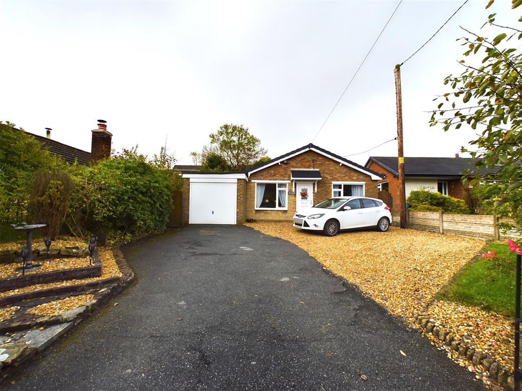 2 bed detached bungalow for sale in Ruthin Road, Bwlchgwyn, Wrexham LL11, £250,000 Zoopla