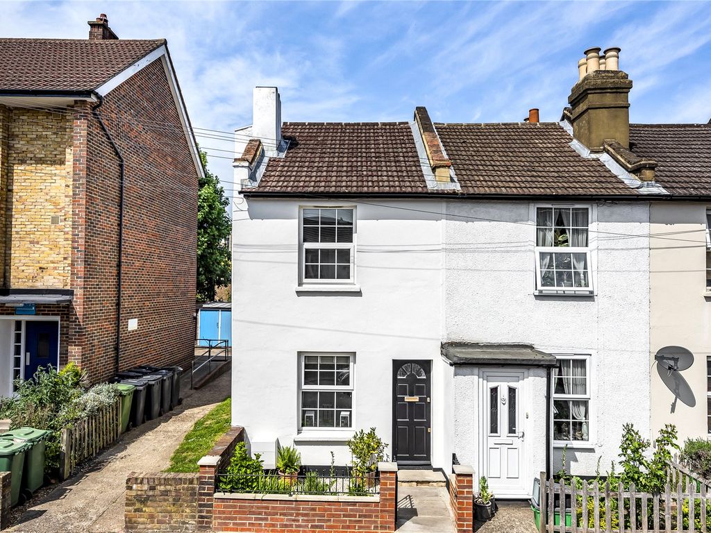 2 bed end terrace house for sale in Wharton Road, Bromley BR1, £475,000