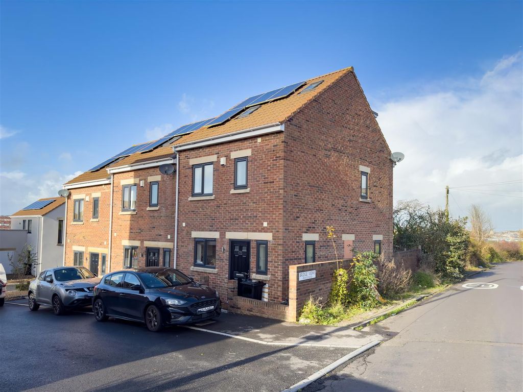 Bridge Views, Bristol BS4 1eu  