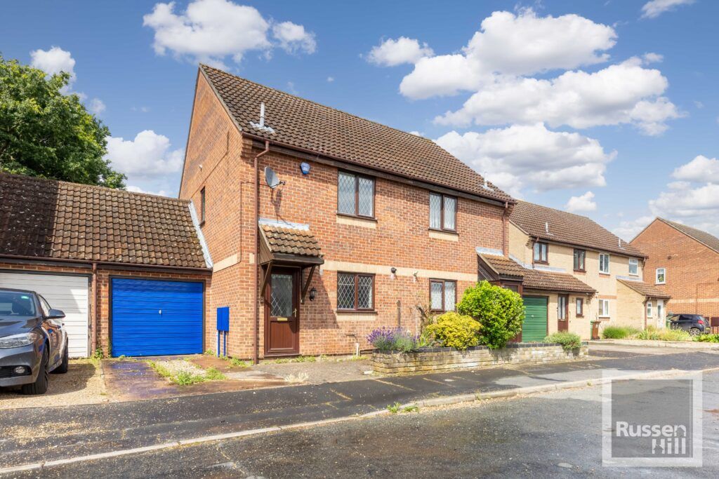 2 bed semidetached house for sale in Highfields, Mill Croft Close, New