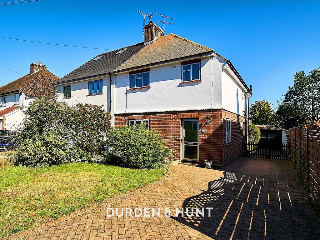 3 bed semidetached house for sale in Landview Gardens, Ongar CM5, £