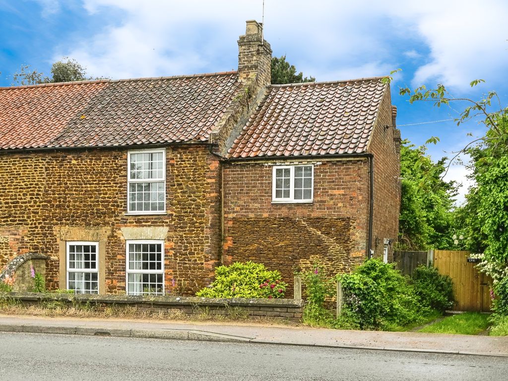 3 bed semidetached house for sale in Lynn Road, King's Lynn, Norfolk