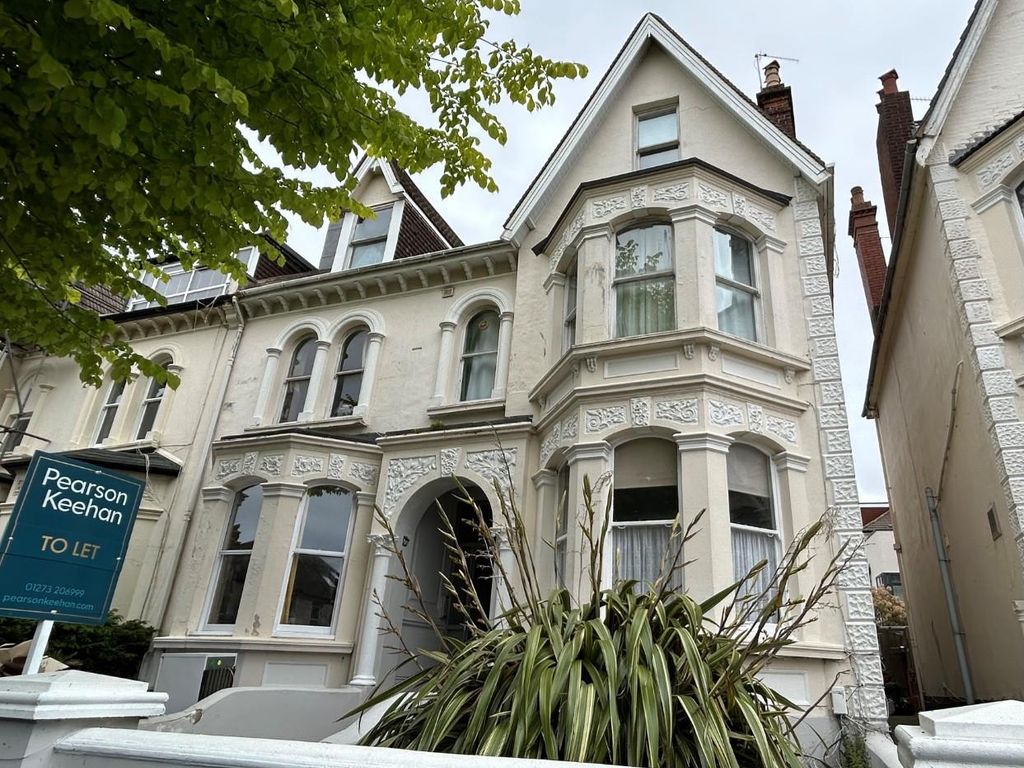 1 bed flat to rent in Wilbury Avenue, Hove BN3, £1,295 pcm Zoopla