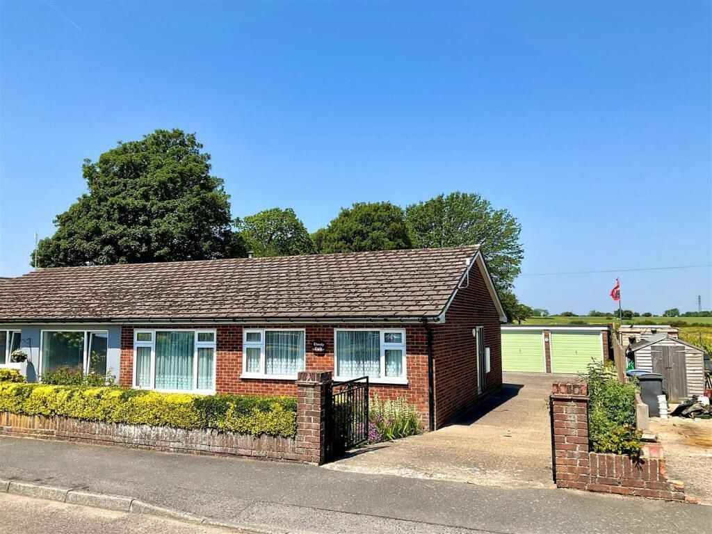 3 bed semidetached bungalow for sale in Lady Garne Road, West Hougham