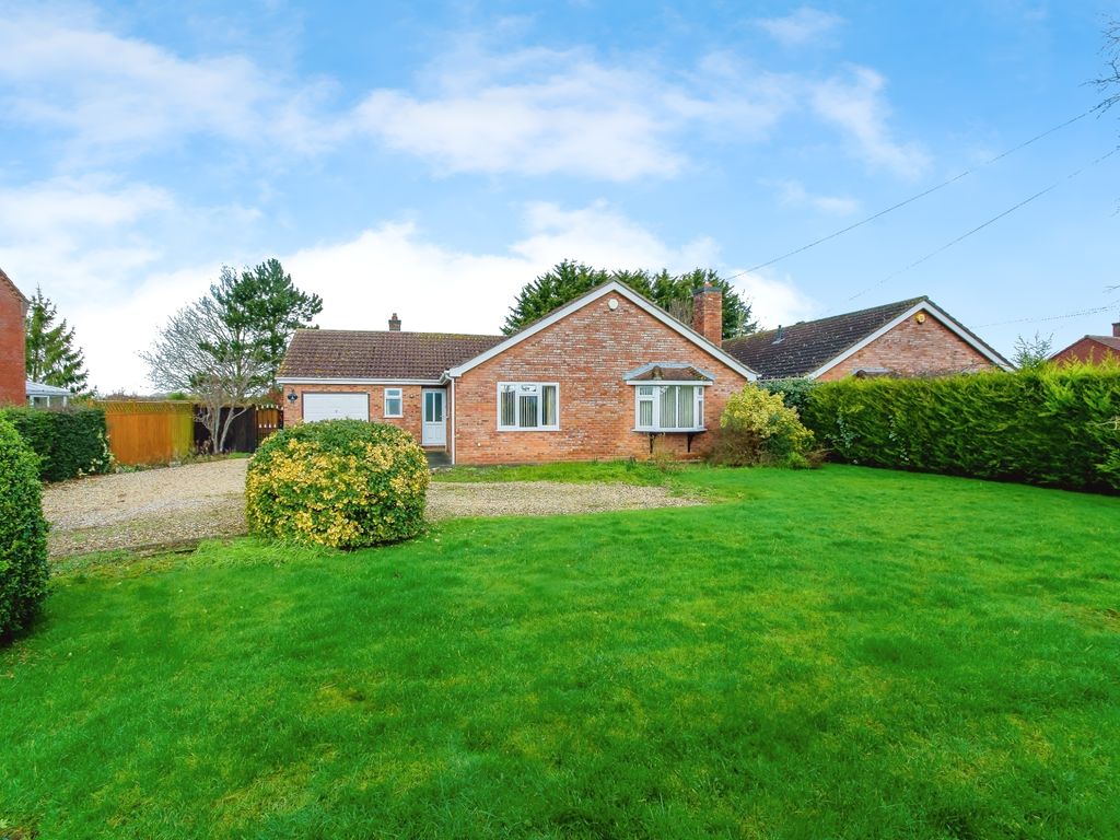 4 bed bungalow for sale in Littlemoor Lane, Sibsey, Boston PE22, £260,000 Zoopla