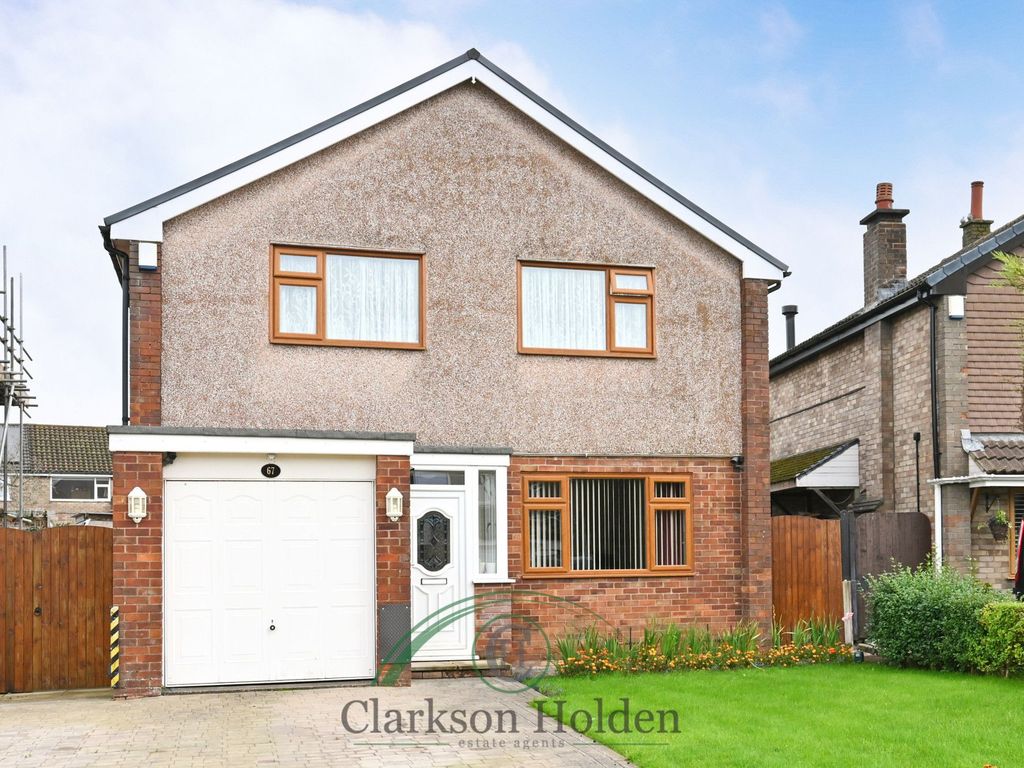 4 bed detached house for sale in Conway Drive, Fulwood PR2, £300,000