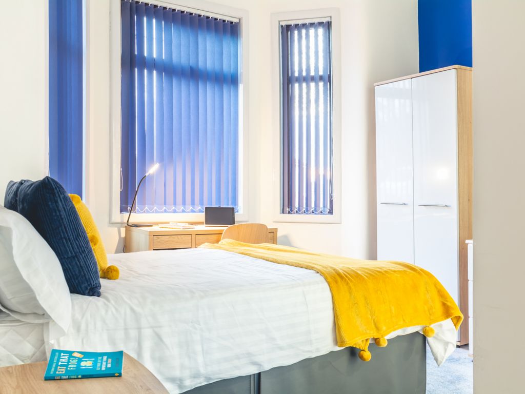 4 bed shared to rent in Beech Hill Avenue, Wigan WN6, £