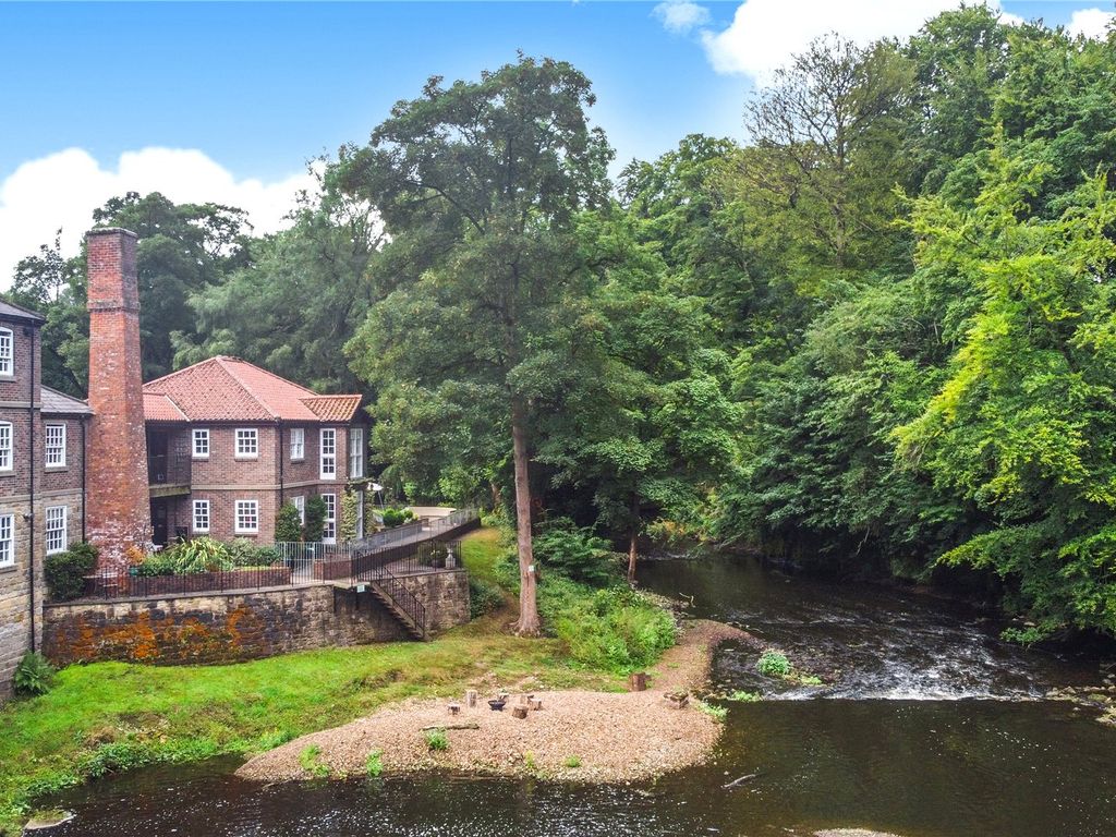 3 bed linkdetached house for sale in 19 & 20 Castle Mills, Waterside