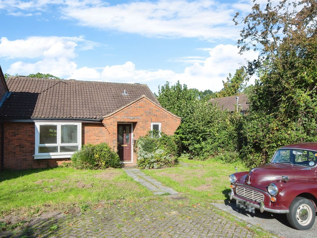 2 bed terraced bungalow for sale in Attwood Close, Alderholt