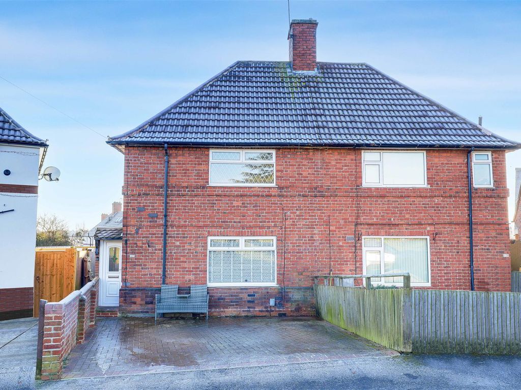 2 bed semidetached house for sale in Findern Green, Bakersfield