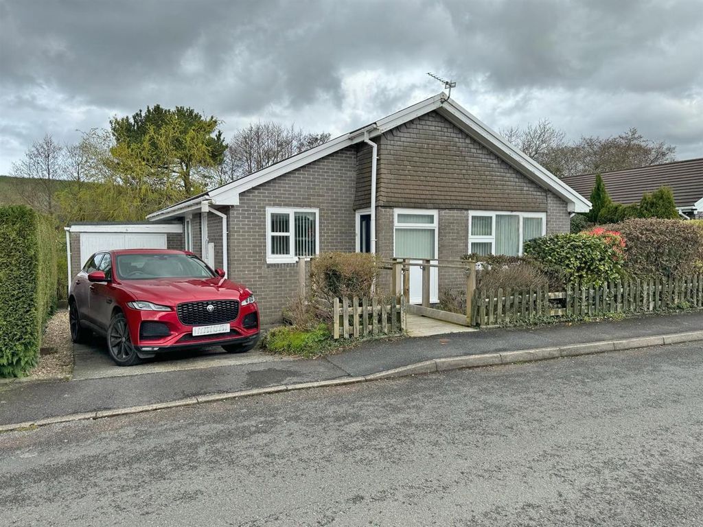 3 bed bungalow for sale in Glanceulan, Penrhyncoch, Aberystwyth SY23, £