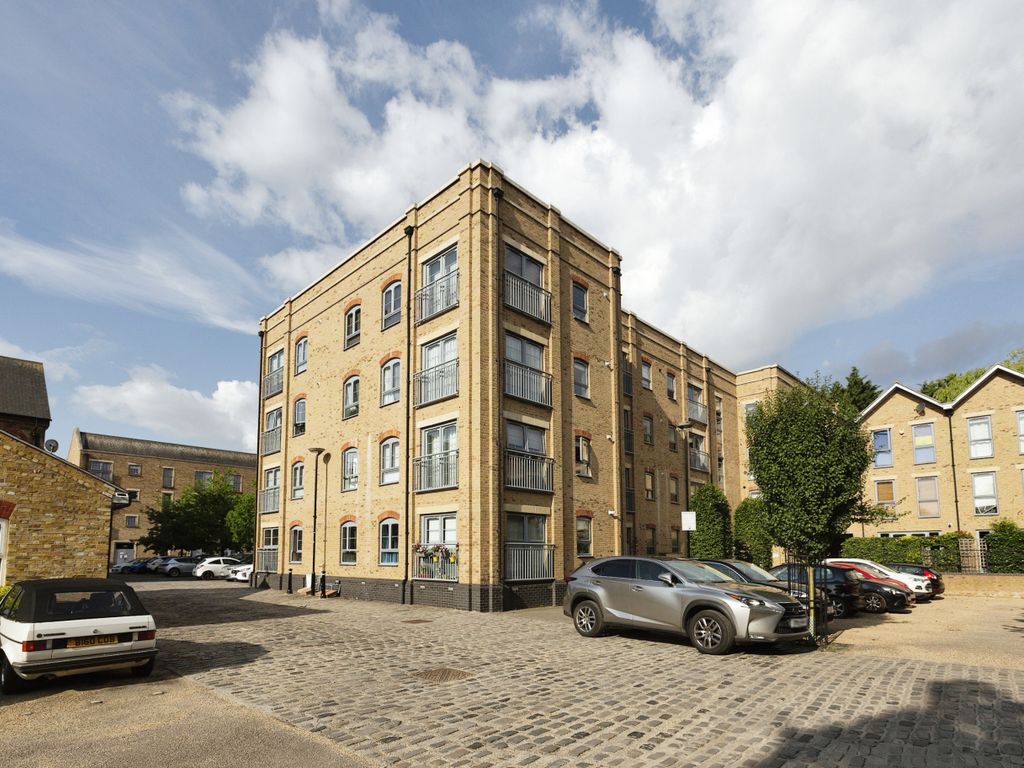 2 bed flat for sale in Esparto Way, South Darenth, Dartford, Kent DA4
