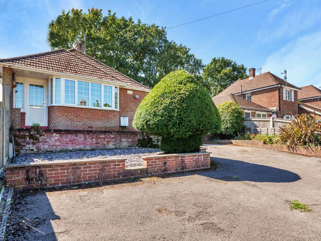 2 bed detached bungalow for sale in Leigh Road, Chandler's Ford
