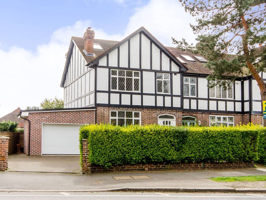 3 bed property to rent in Cannon Hill Lane, Raynes Park, London SW20, £3,750 pcm Zoopla