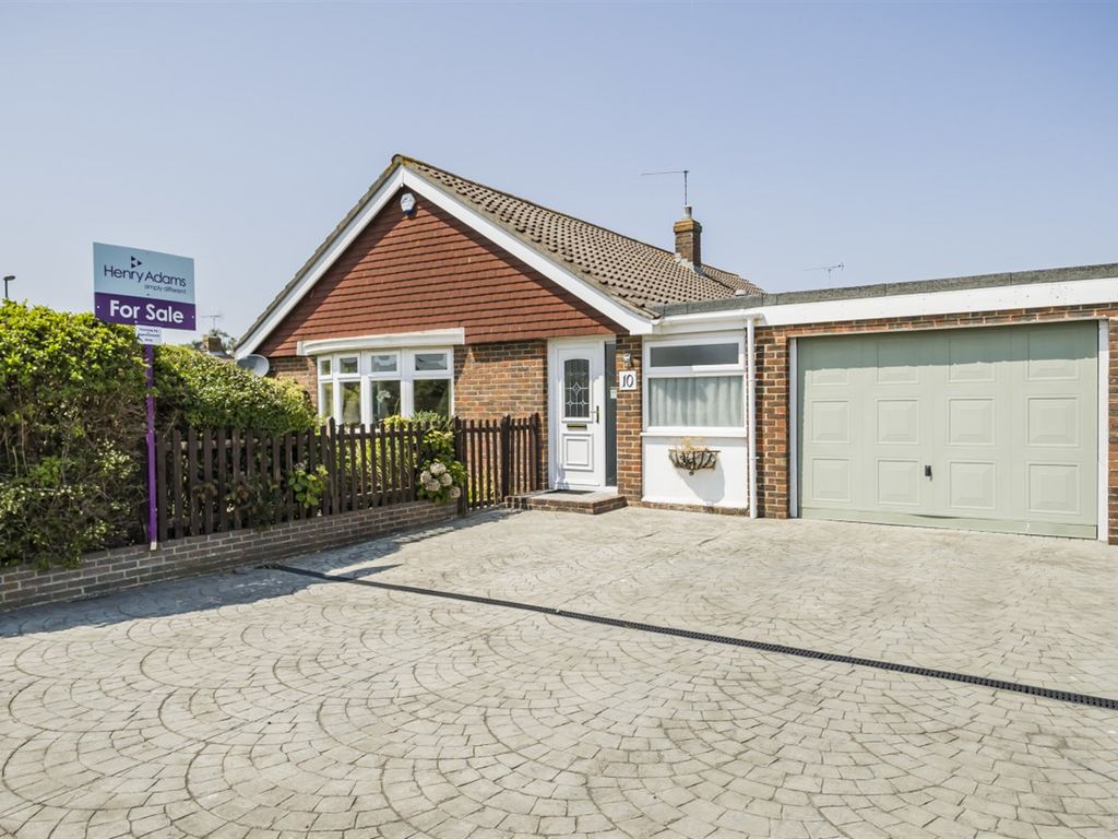3 bed detached bungalow for sale in 10 Trinity Way, West Meads, Bognor