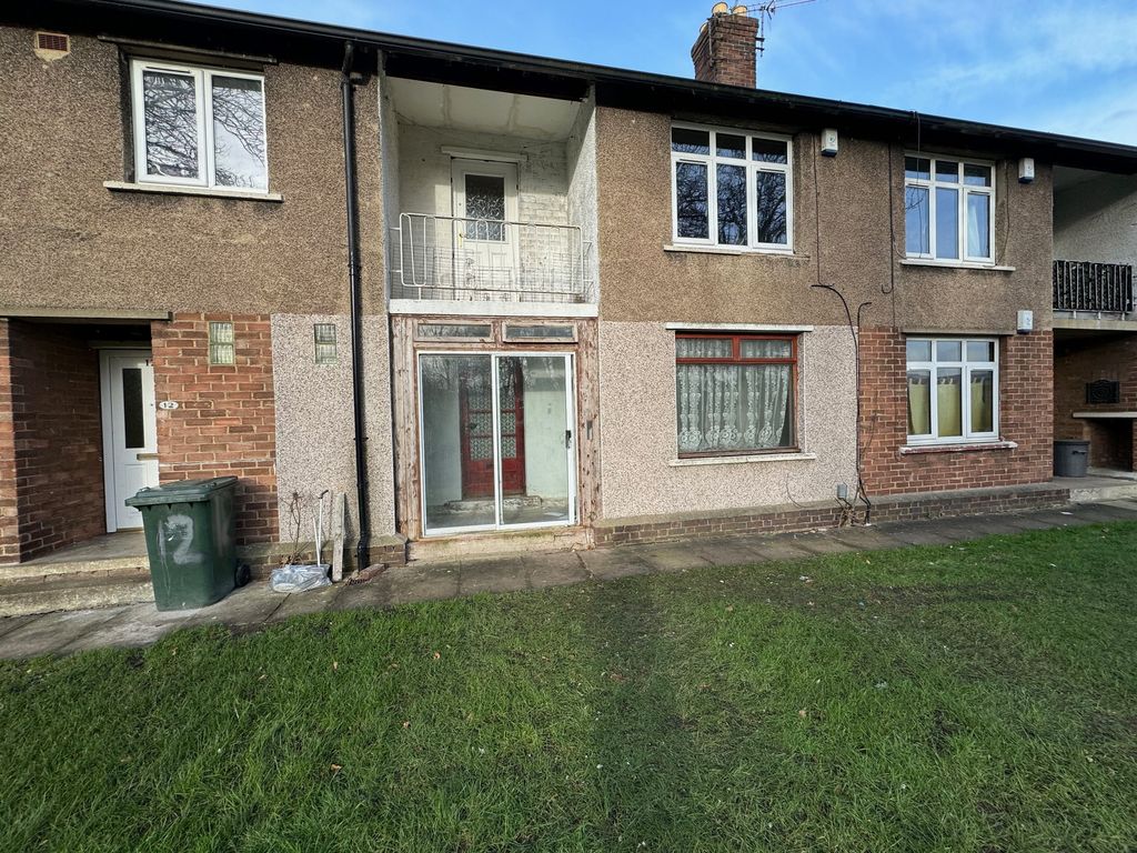 1 bed flat for sale in Tennis Way, Baildon, Shipley, West Yorkshire