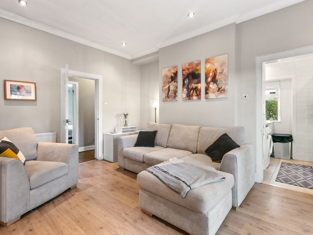 Reston Drive, Glasgow G52  