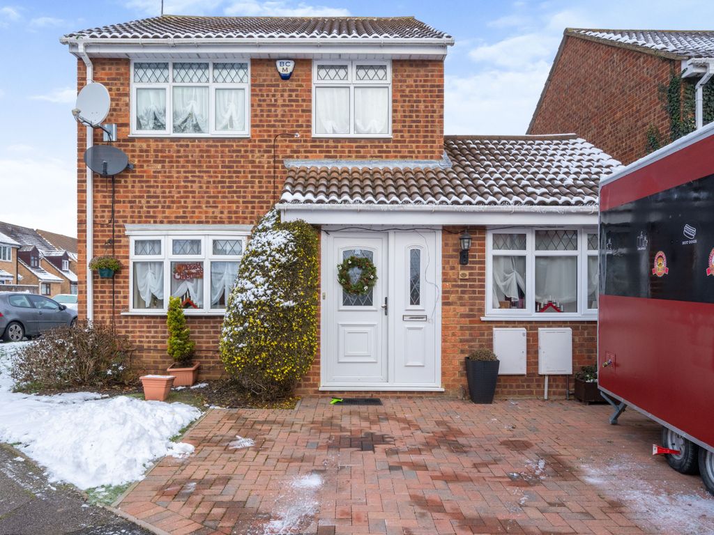 4 bed detached house for sale in Jowitt Avenue, Kempston, Bedford MK42