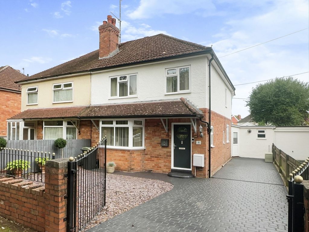 3 bed semidetached house for sale in Park Lane, Abergavenny