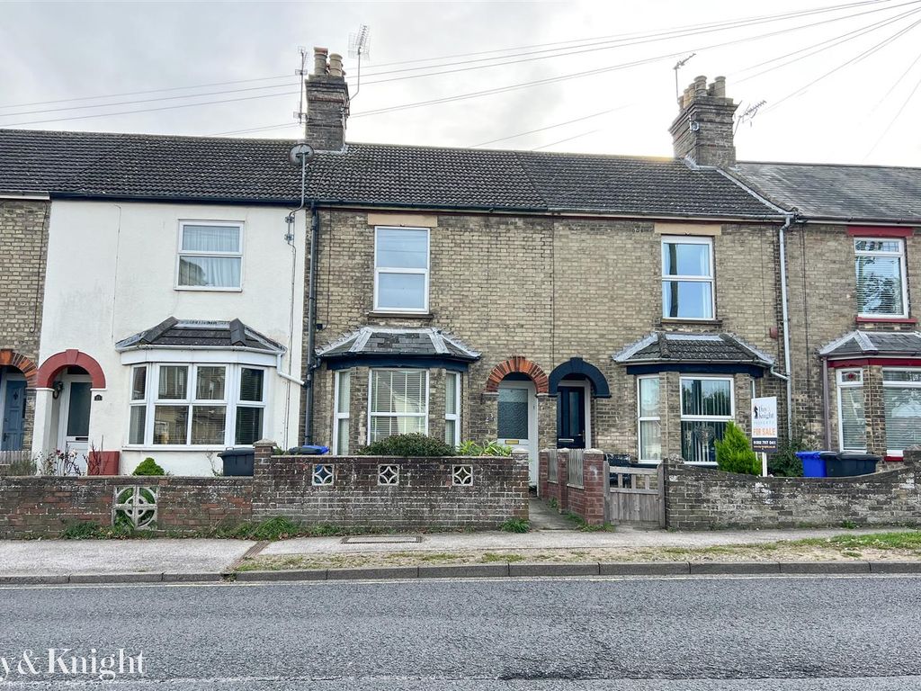 3 bed terraced house for sale in London Road, Pakefield, Lowestoft NR33