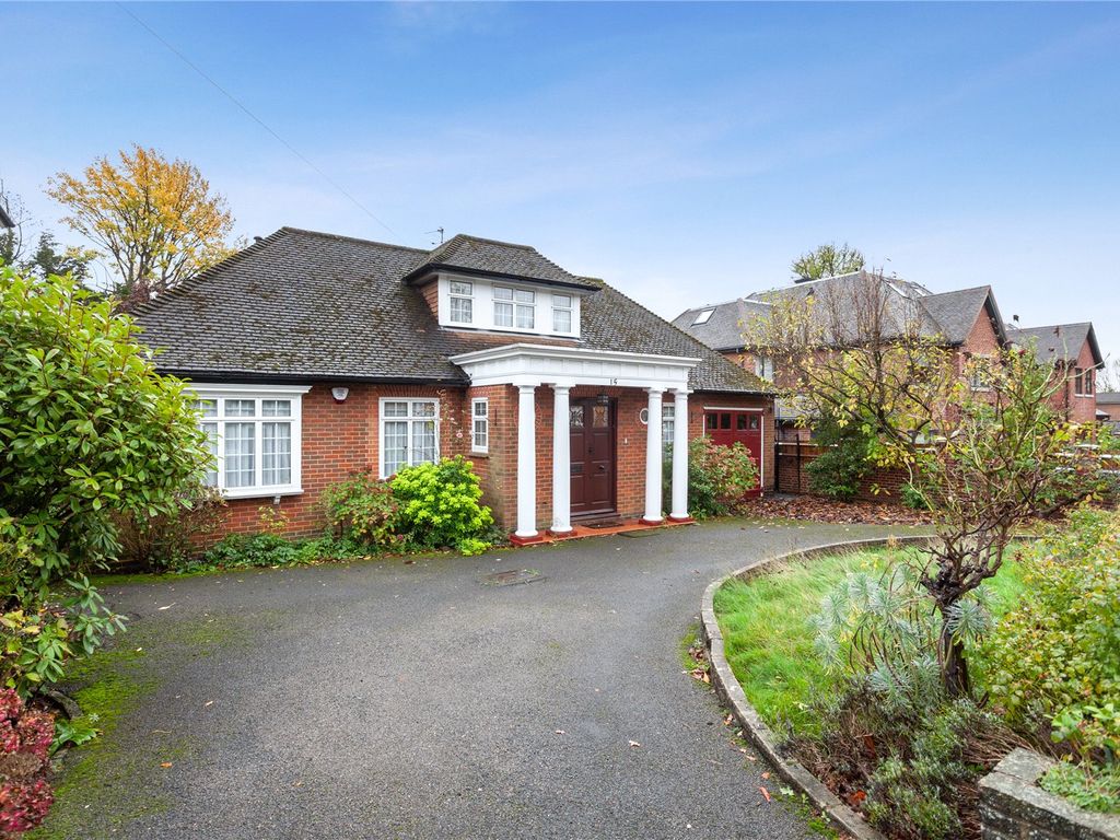 4 bed bungalow for sale in Valencia Road, Stanmore HA7 Zoopla