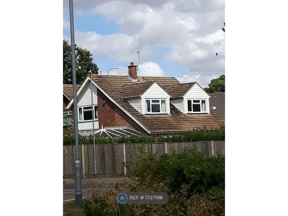 5 bed detached house to rent in Maidstone, Maidstone ME16, £3,750 pcm