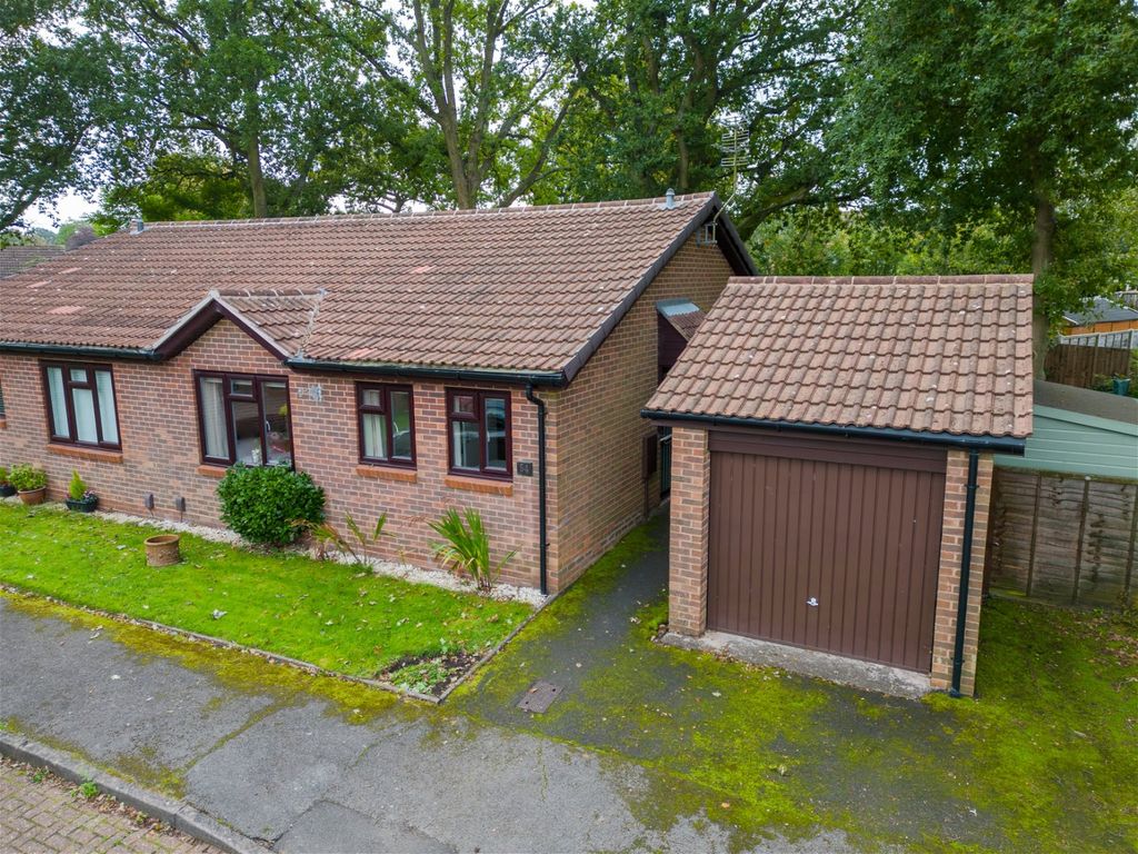 2 bed semidetached bungalow for sale in Plymouth Close, Headless Cross