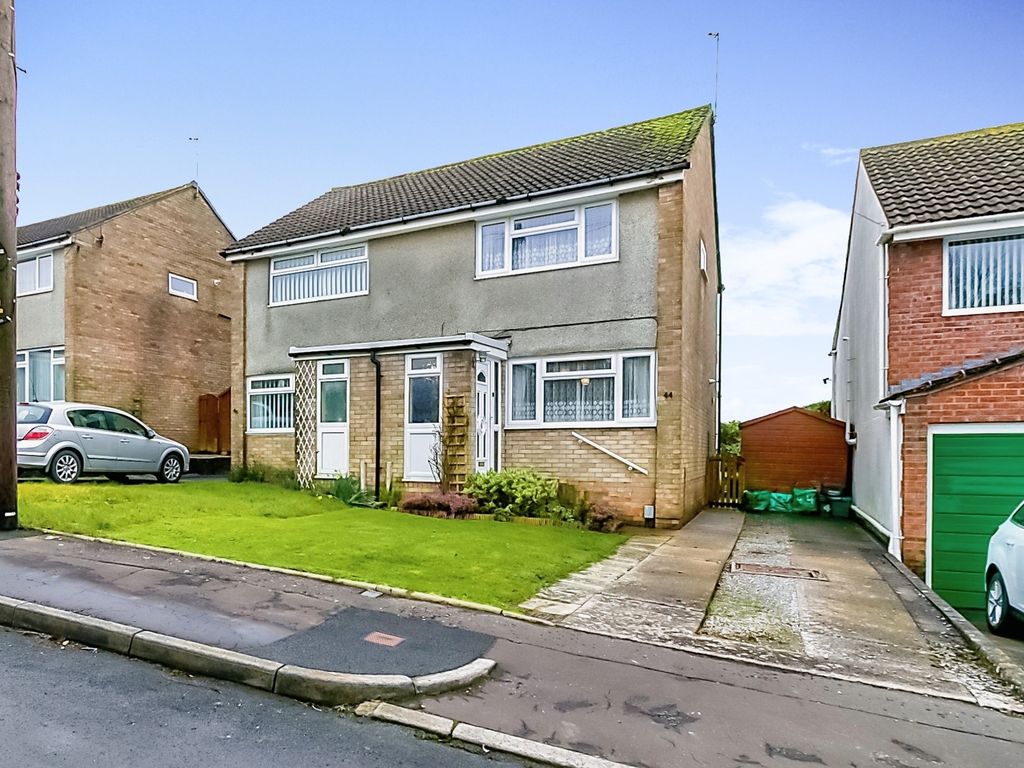 2 bed semidetached house for sale in Coed Mawr, Barry CF62 Zoopla