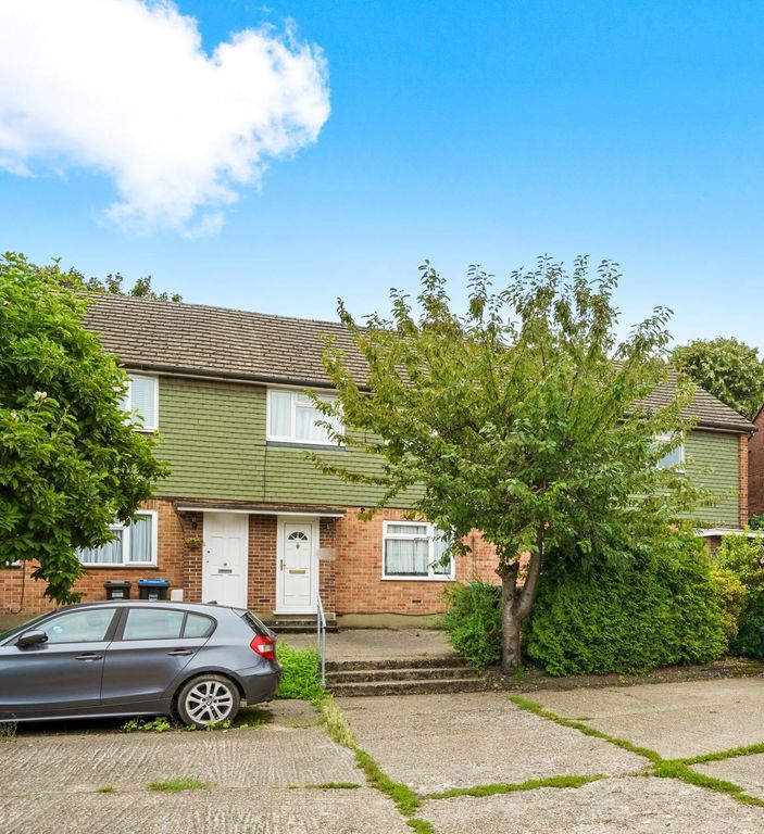 1 bed flat to rent in Godstone Road, Warlingham CR3, £1,150 pcm Zoopla