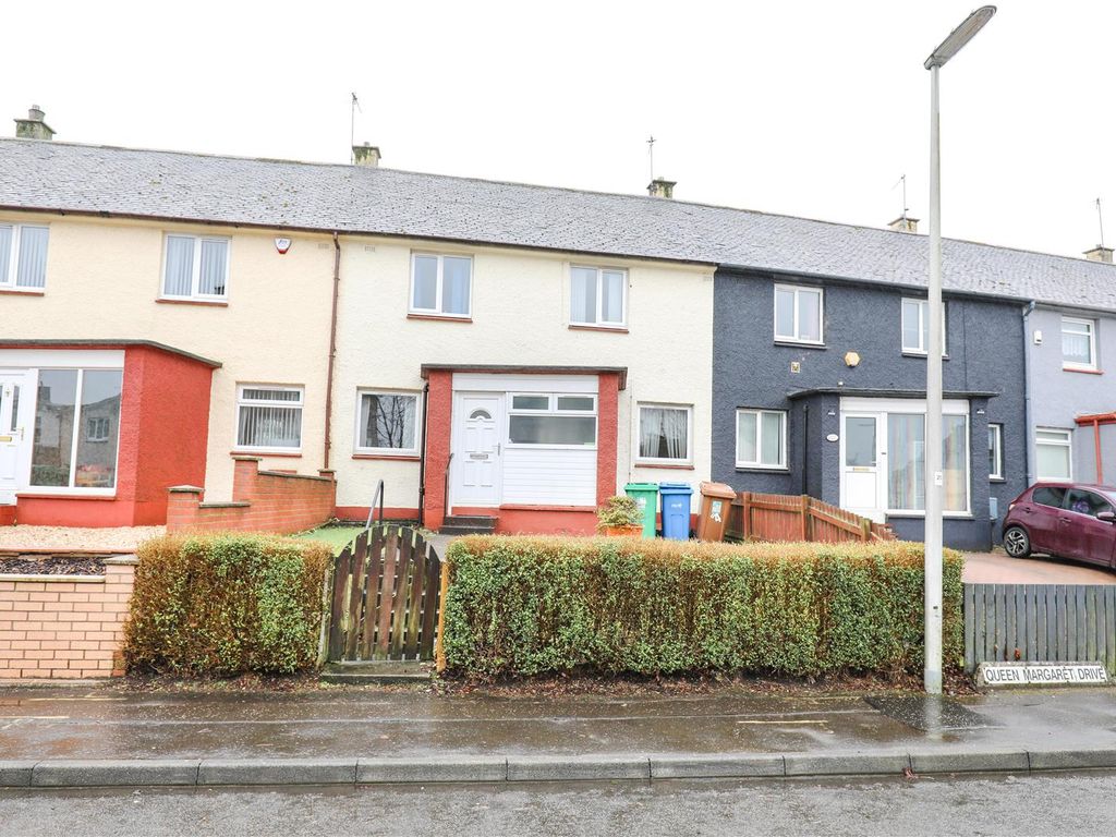 4 bed terraced house for sale in Queen Margaret Drive, Glenrothes KY7