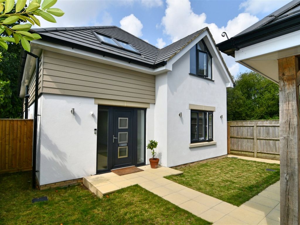 4 bed detached house for sale in Ringwood Road, Walkford, Christchurch