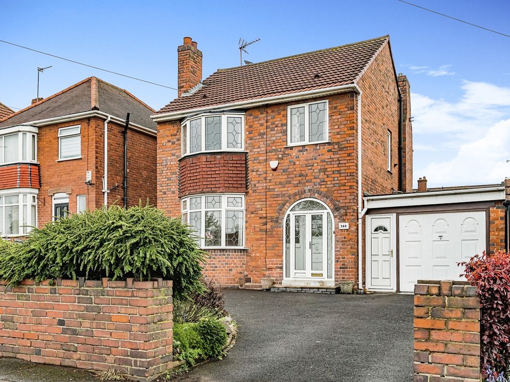 3 bed detached house for sale in Dudley Port, Tipton DY4 Zoopla