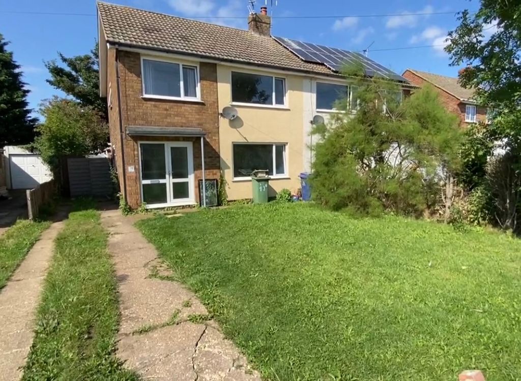 3 bed semidetached house to rent in Talbot Road, Immingham DN40, £695