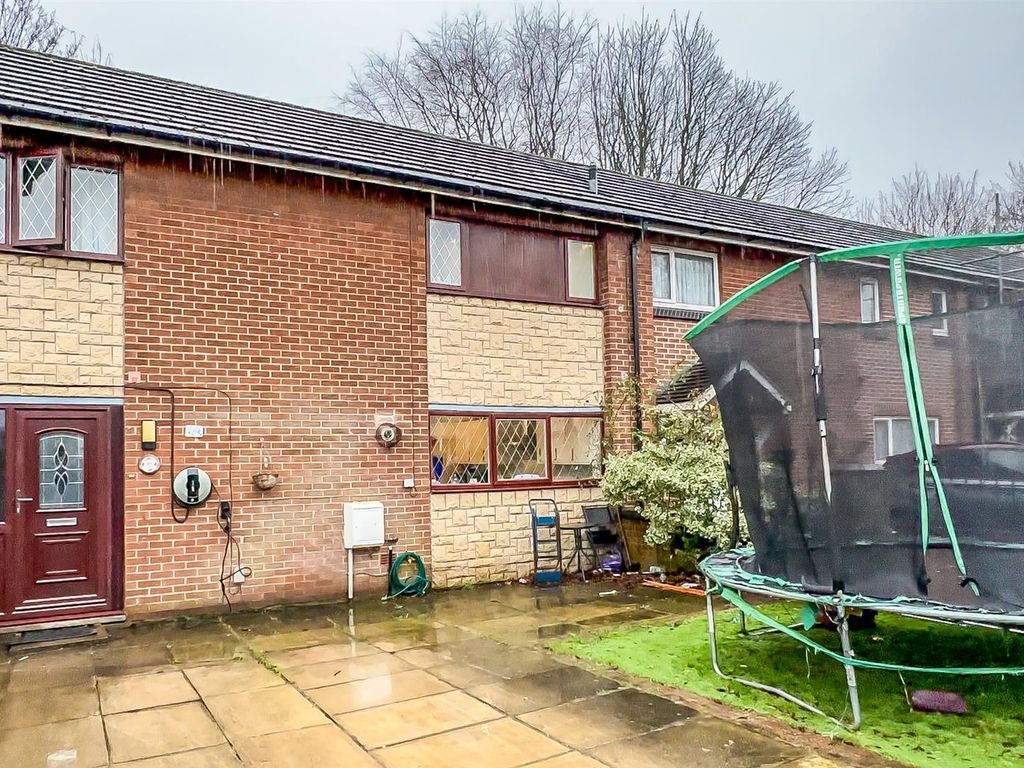 3 bed terraced house for sale in Dacre Avenue, Wakefield WF2, £164,950