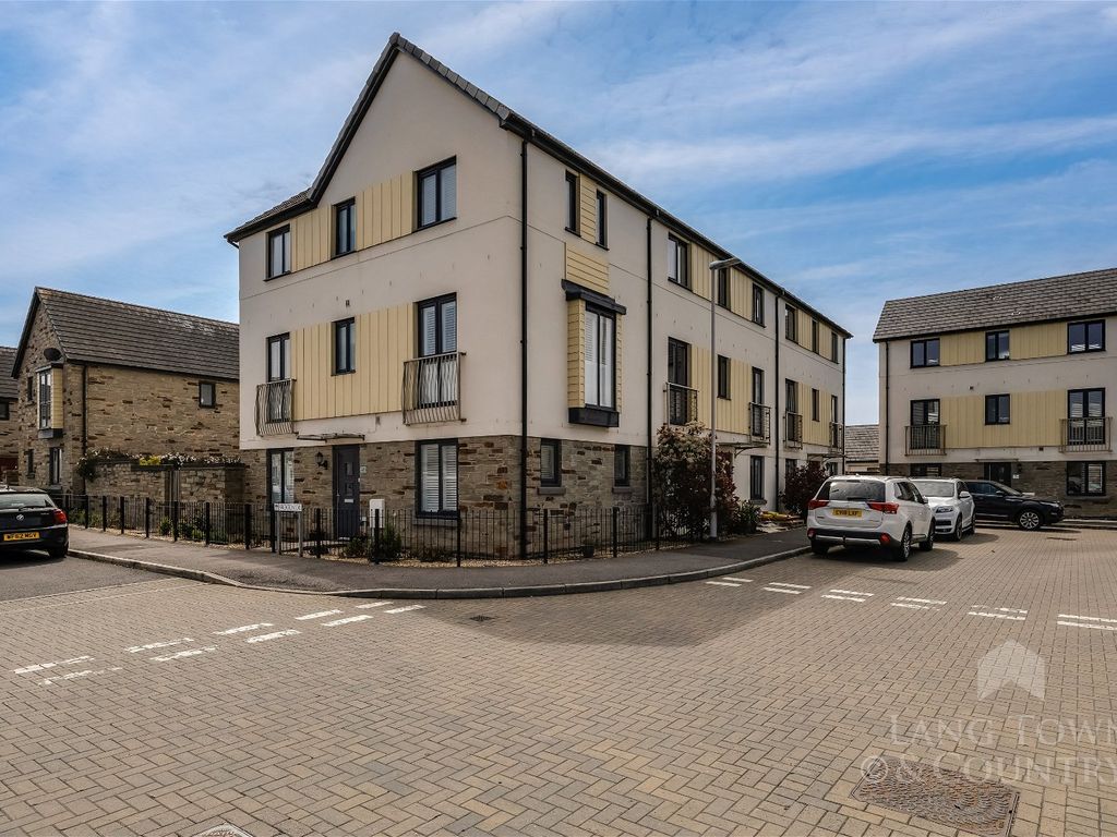 4 bed town house for sale in Broxton Drive, Saltram Meadow, Plymstock