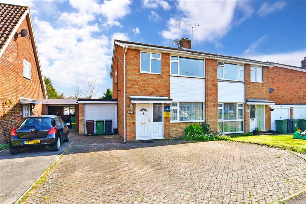 3 bed semidetached house for sale in Corner Farm Road, Staplehurst