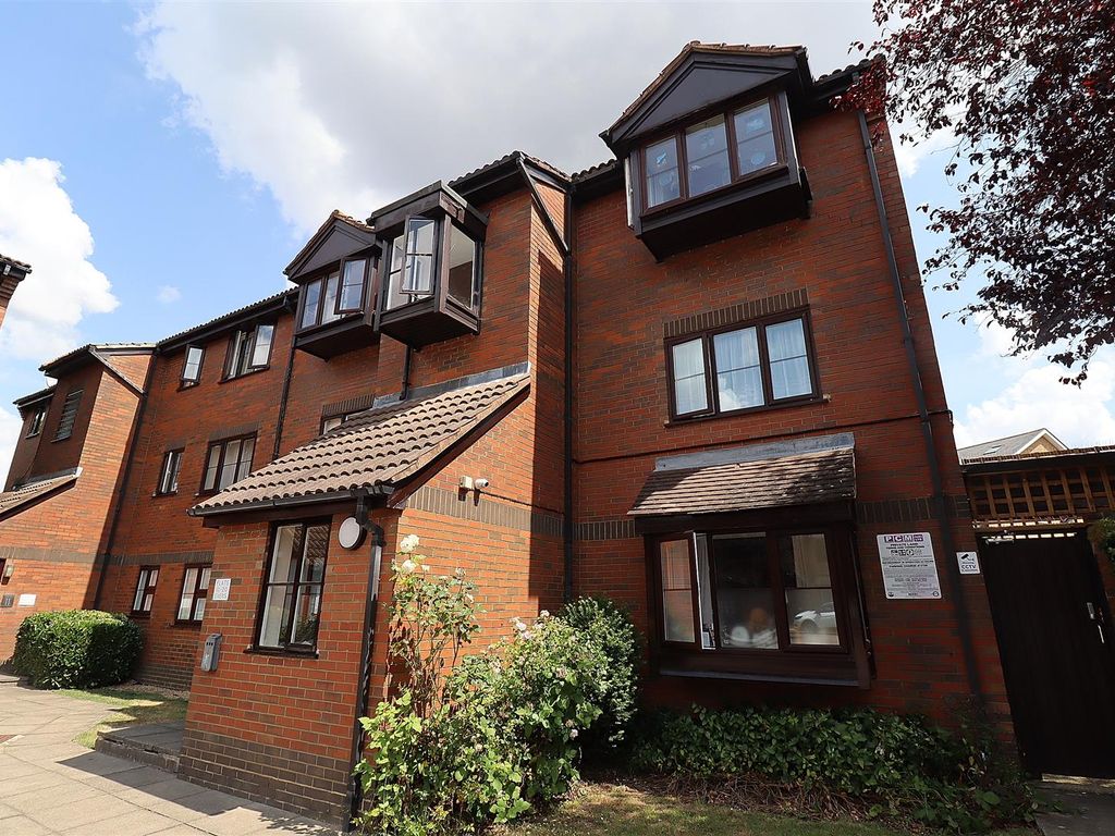1 bed flat to rent in Gladbeck Way, Enfield EN2 Zoopla