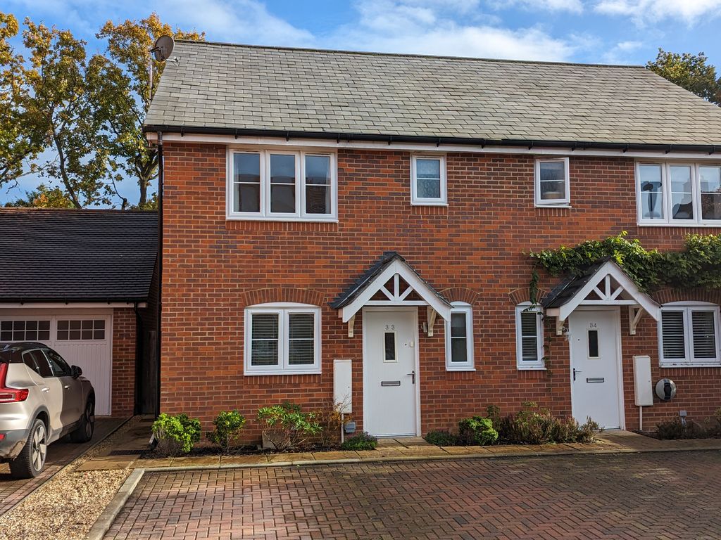 3 bed semidetached house to rent in Grayling Close, Godalming GU7, £1,850 pcm Zoopla