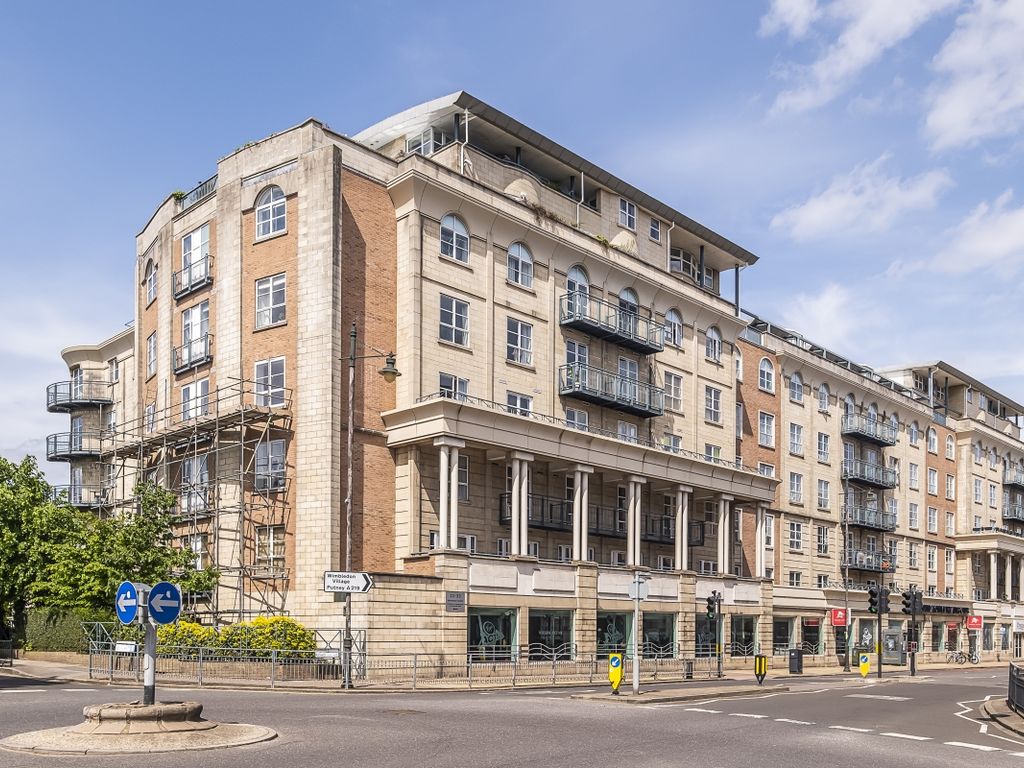 2 bed flat to rent in Worple Road, London SW19, £4,000 pcm Zoopla