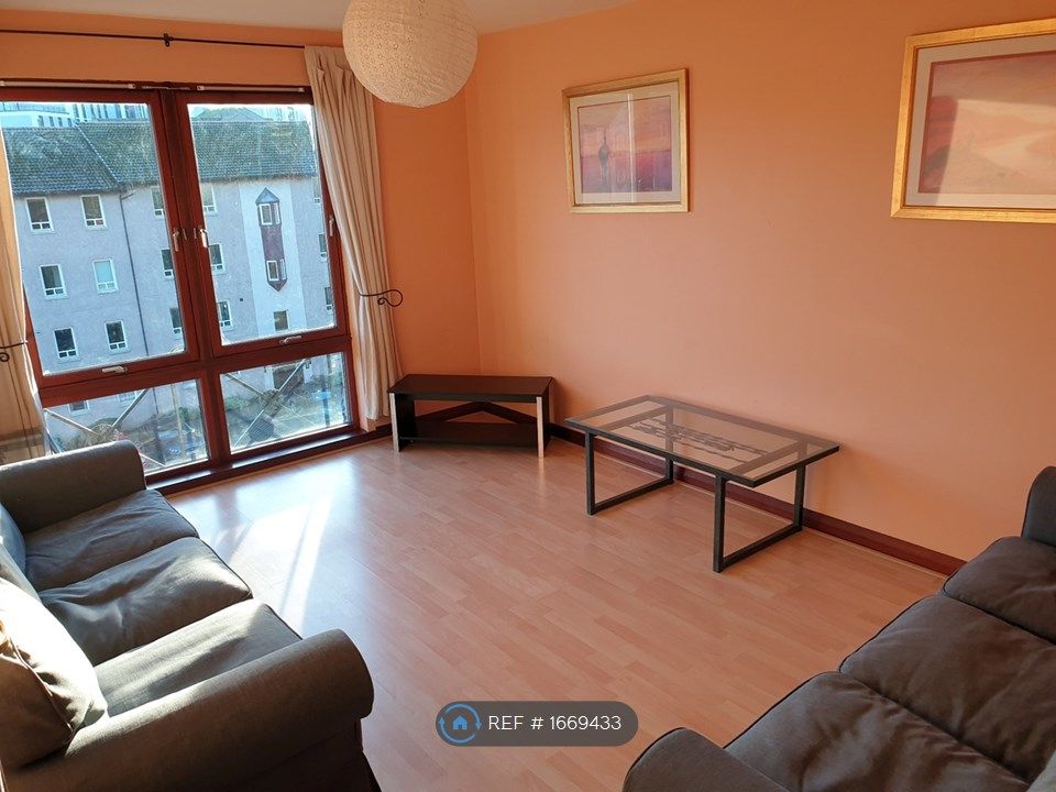 2 bed flat to rent in Strawberry Bank Parade, Aberdeen AB11 Zoopla