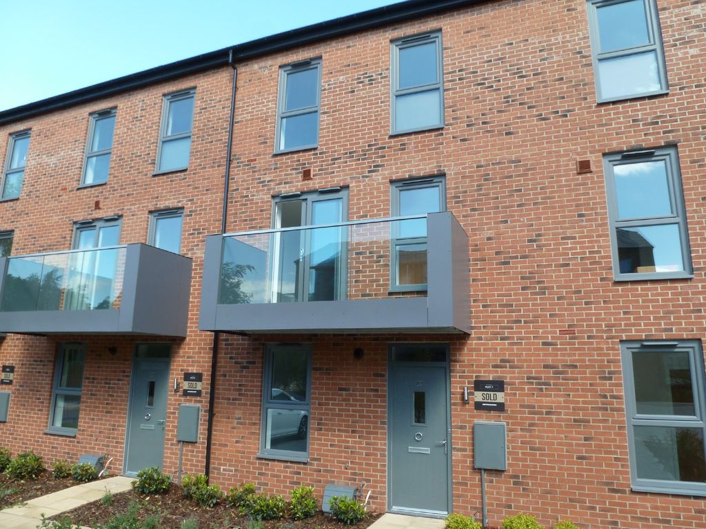 2 bed town house to rent in Finchdale Close, Wakefield WF1 Zoopla